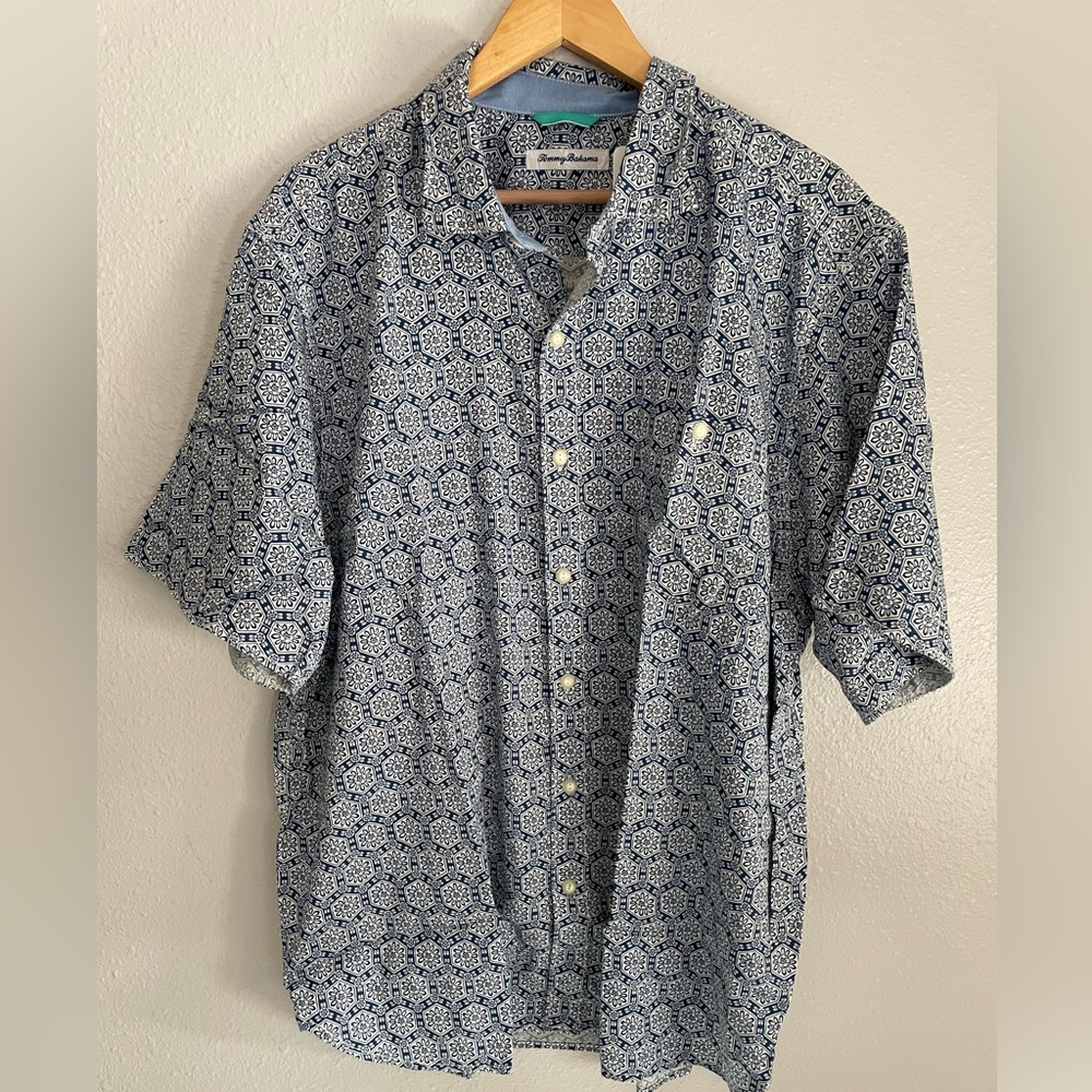 Tommy Bahama casual dress shirt